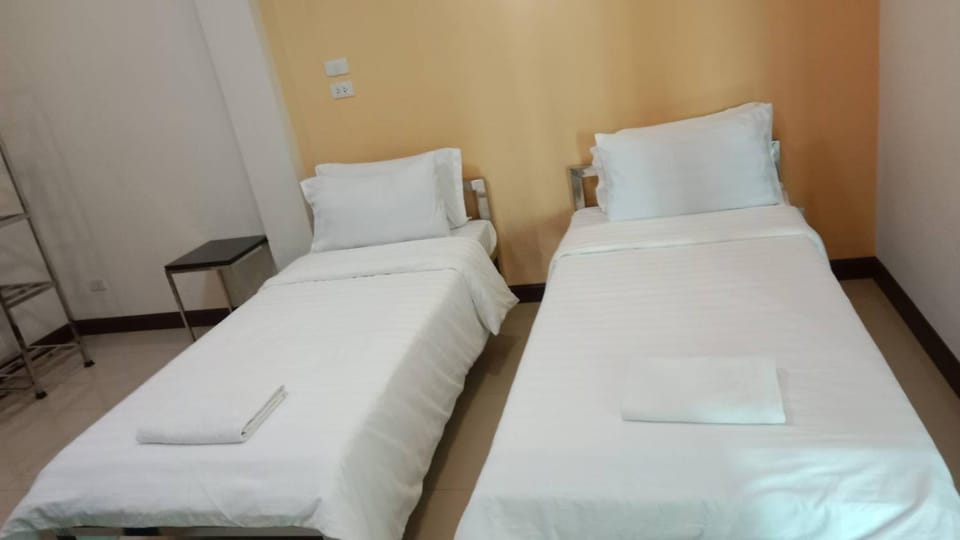 DD Residence Sai5 Salaya ห้องพัก ดีดี สาย5 ศาลายา Apartment hotel in Thailand