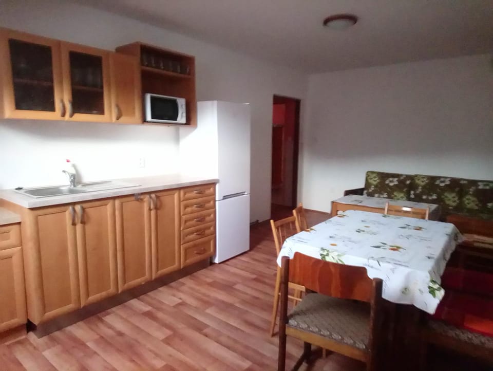 Communal lounge/ TV room, Dining area