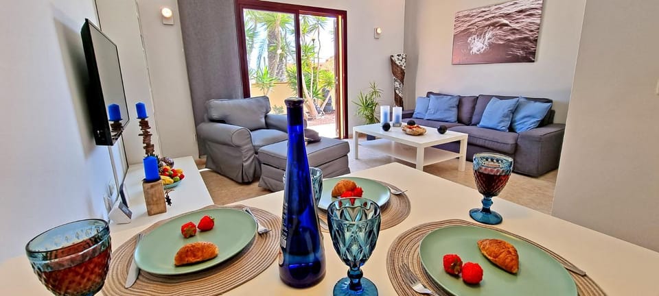 Garden, Living room, Dining area, Garden view
