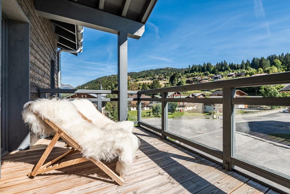 Balcony/Terrace, Mountain view