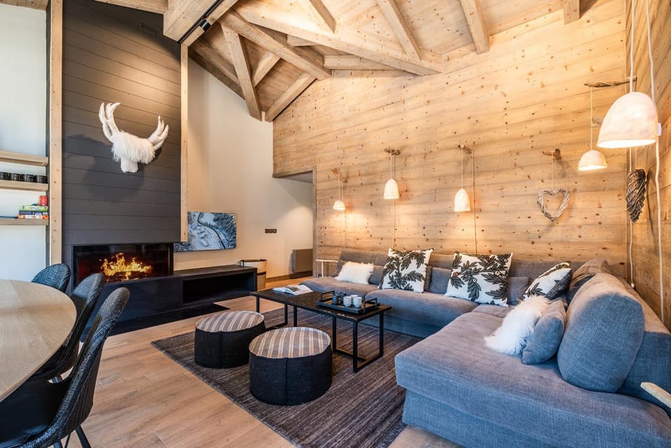 TV and multimedia, Living room, Seating area, flat iron