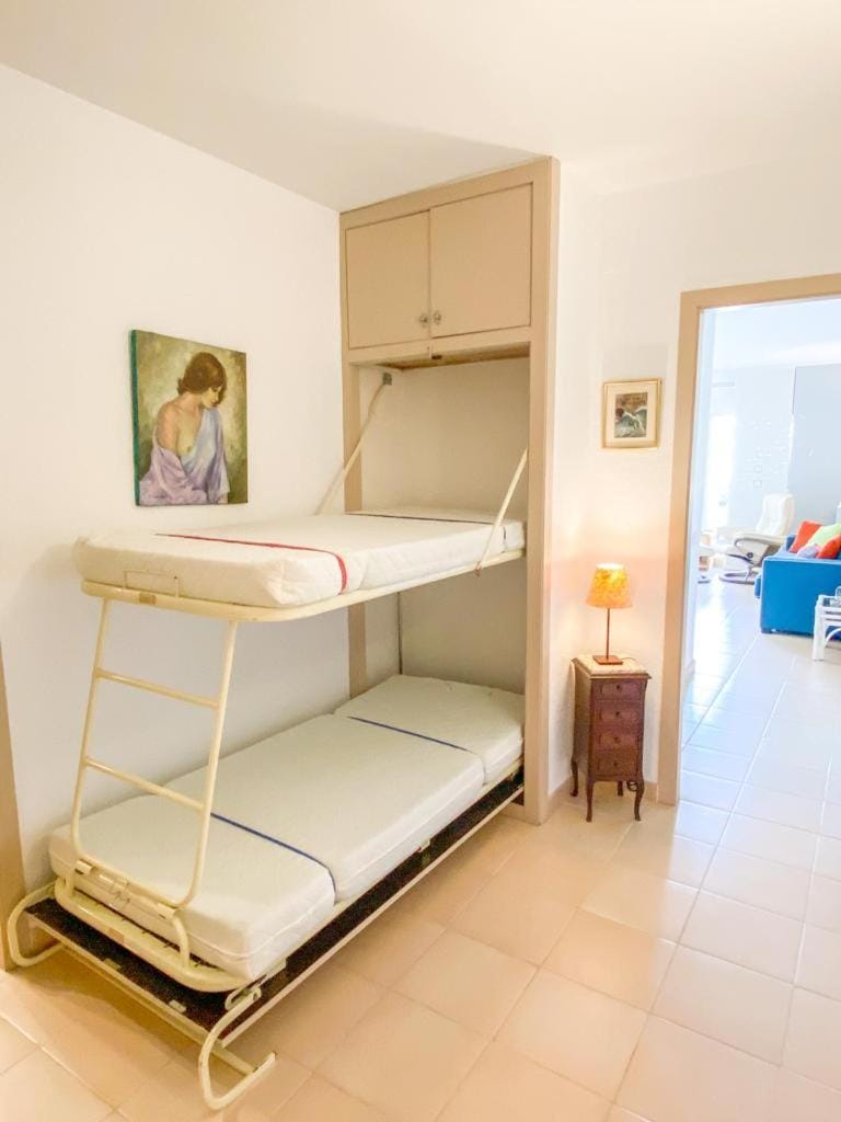 bunk bed