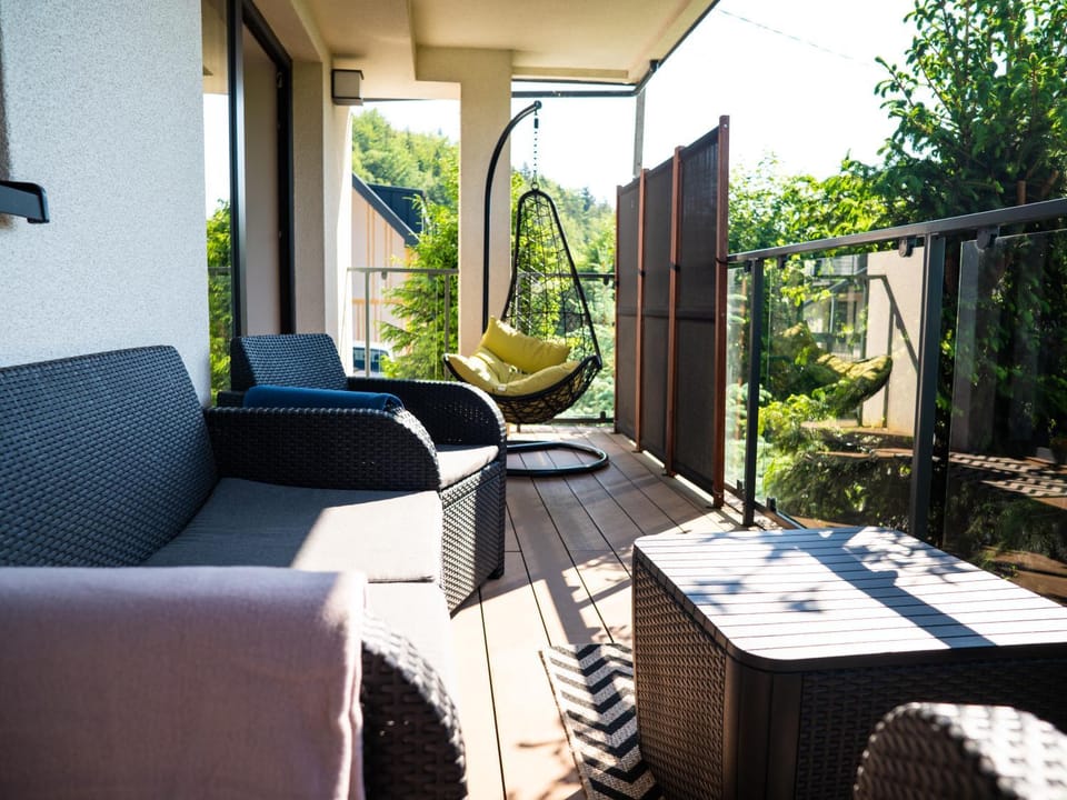 View (from property/room), Balcony/Terrace, Seating area, Mountain view