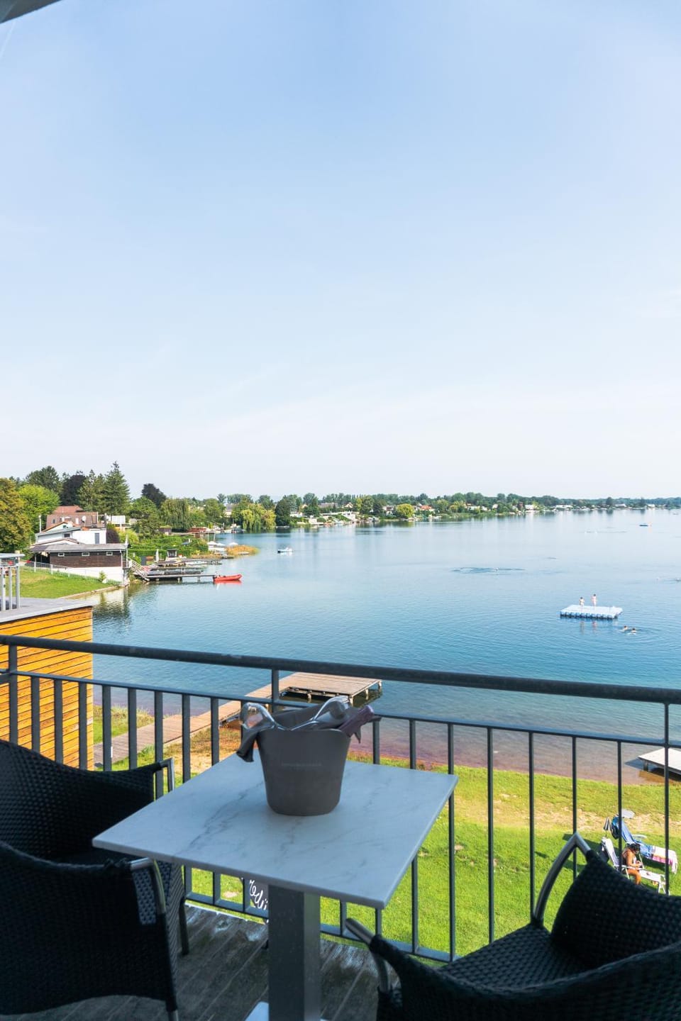 Balcony/Terrace, Lake view