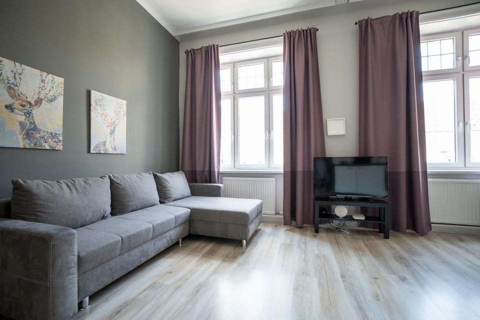 Communal lounge/ TV room, TV and multimedia, Living room, Seating area