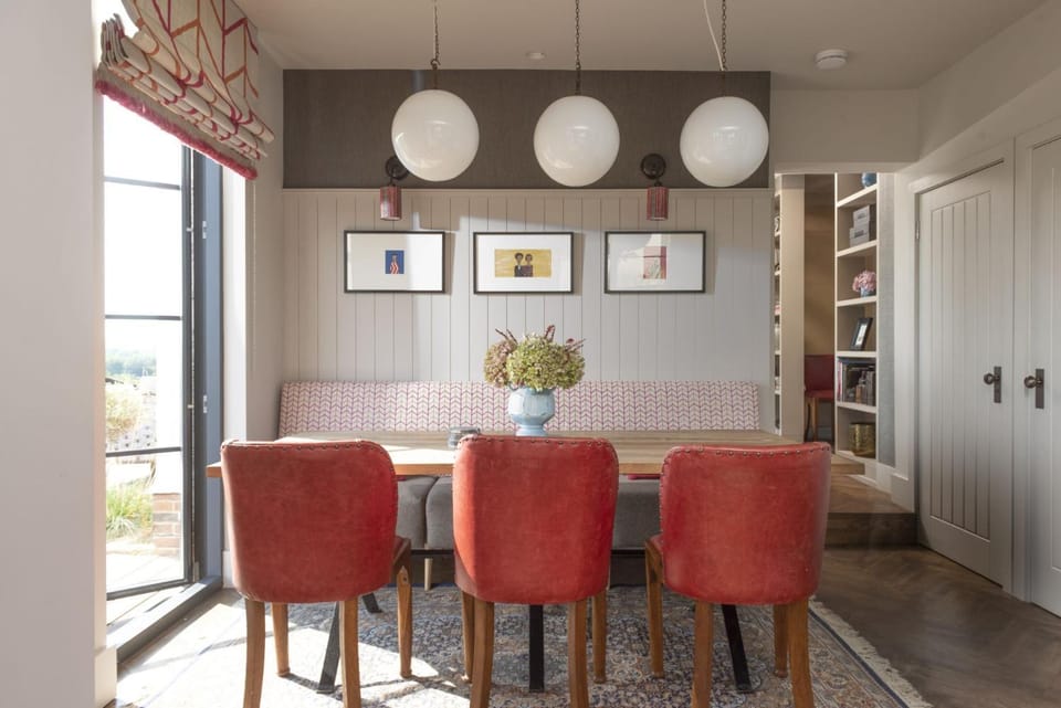 Decorative detail, Seating area, Dining area