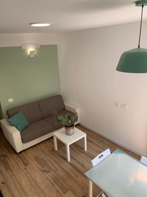 Communal lounge/ TV room, Living room, Seating area