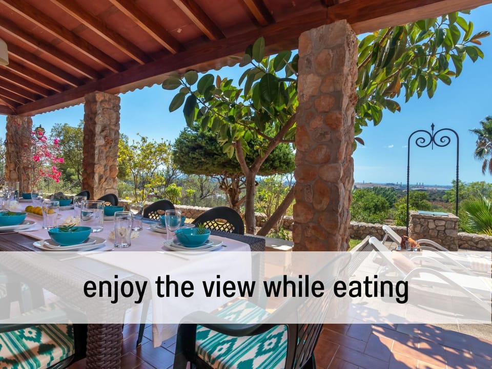 View (from property/room), Balcony/Terrace, Dining area
