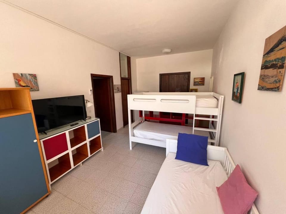 bunk bed