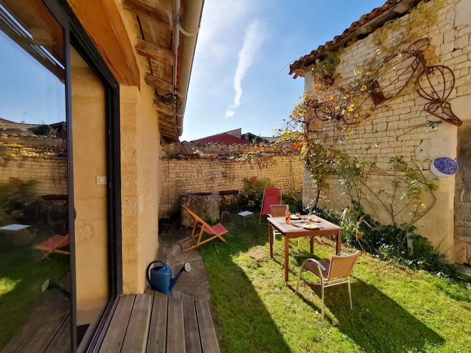 Property building, Patio, BBQ facilities, Solarium, View (from property/room), View (from property/room), Garden view, Garden view, Inner courtyard view