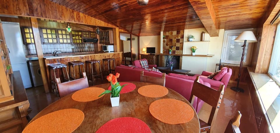 Dining area, flat iron, kitchen