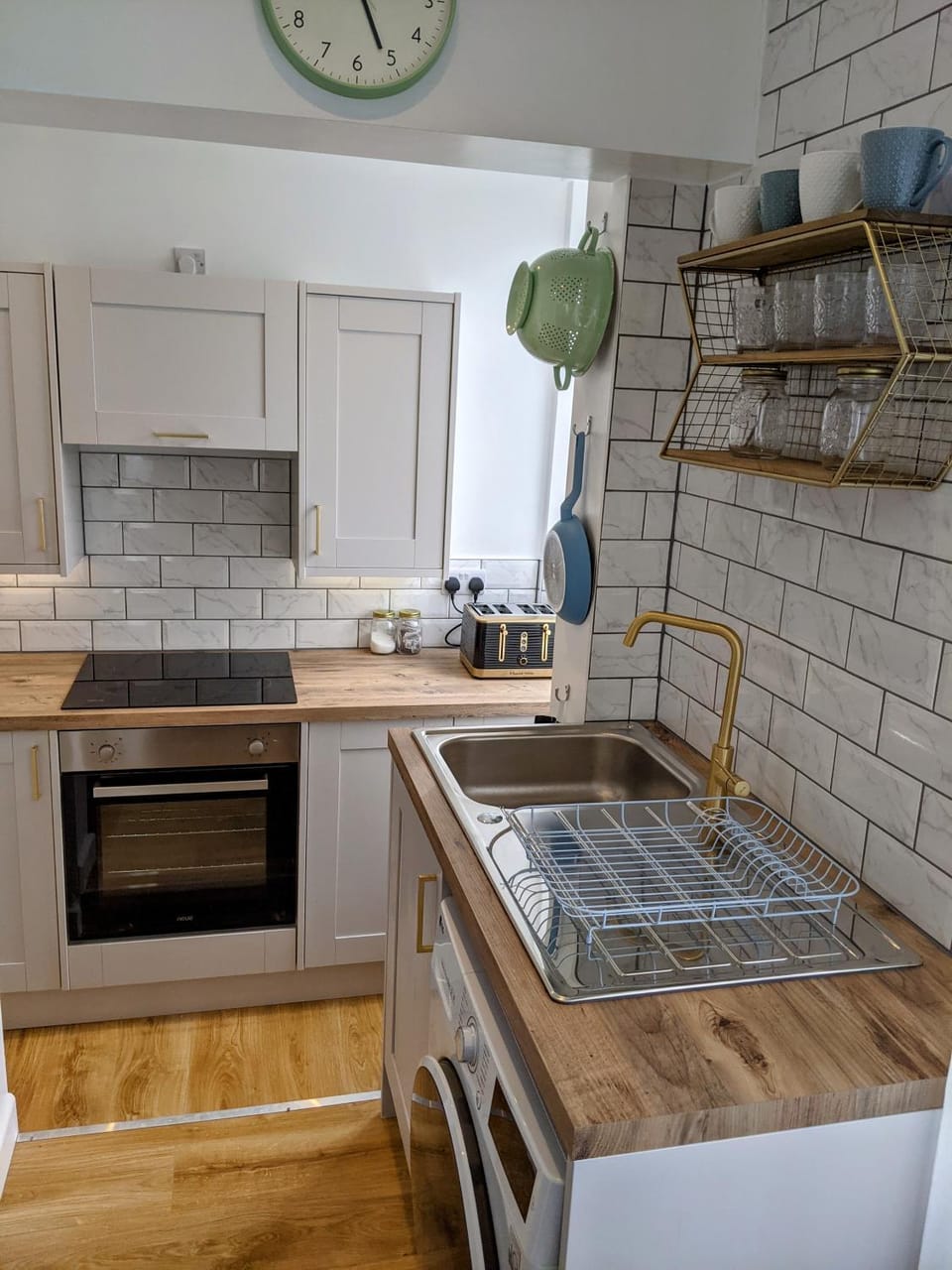 Coffee/tea facilities, Kitchen or kitchenette, minibar, pet friendly, stove, toaster, washing machine, kitchen