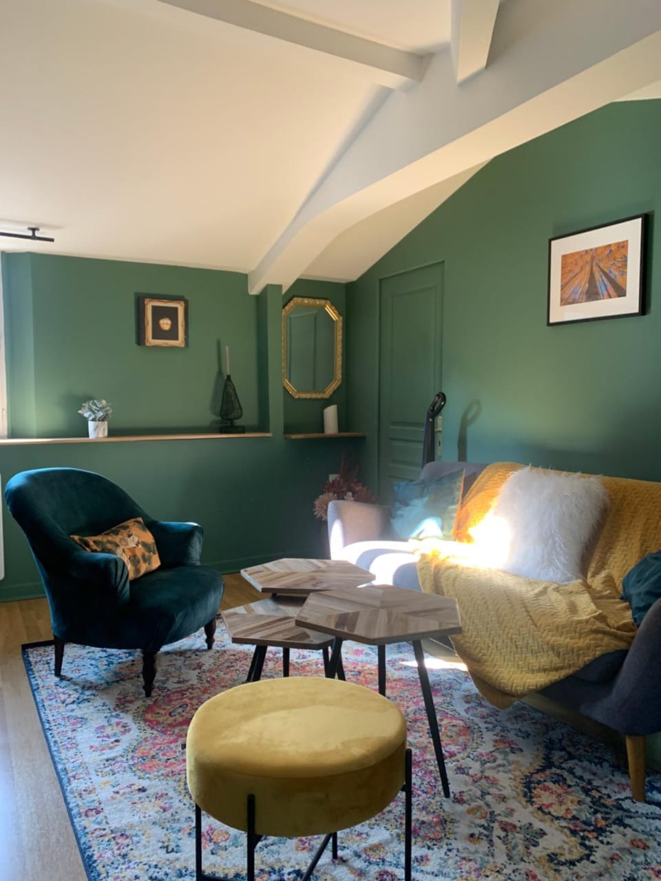 Living room, Seating area