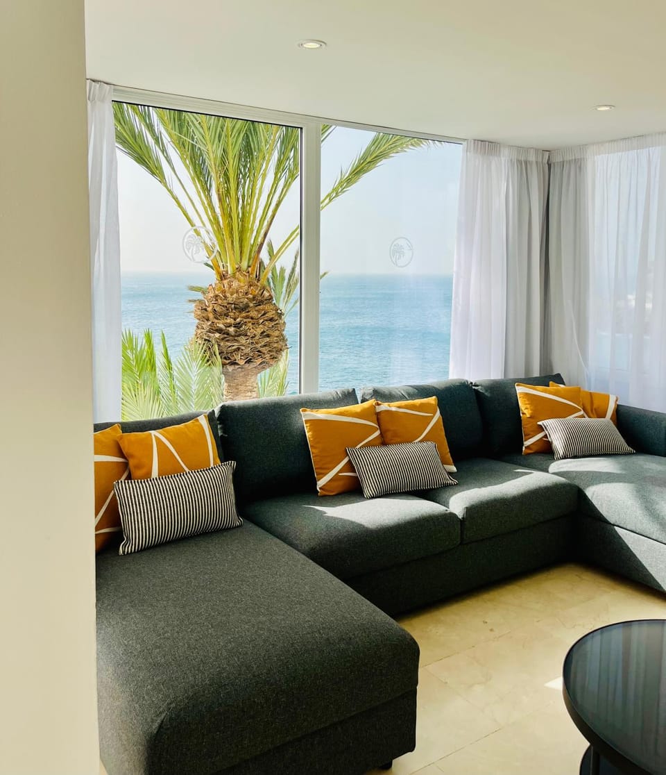 Sunset Ocean View Apartment in Arguineguín