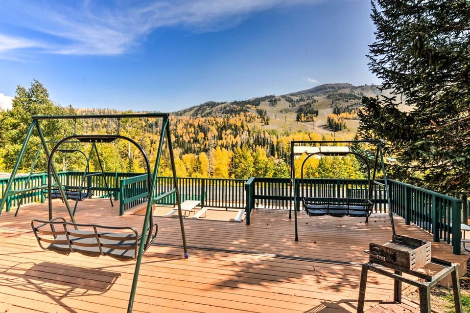 Cozy Studio w/ Fireplace ~ 1 Mi to Ski Resort Apartment in Brian Head