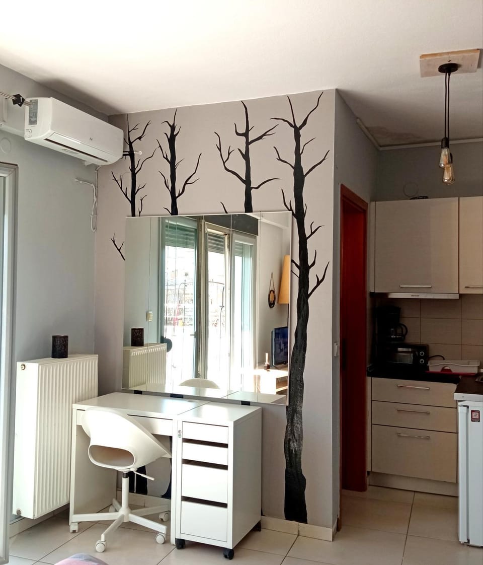 Marina Sunny Studio Apartment in Thessaloniki