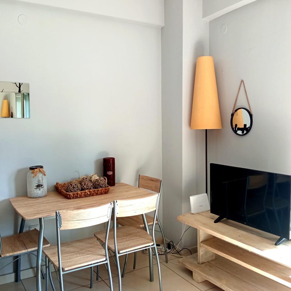 Marina Sunny Studio Apartment in Thessaloniki