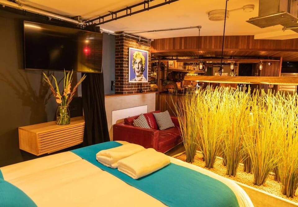 Lounge or bar