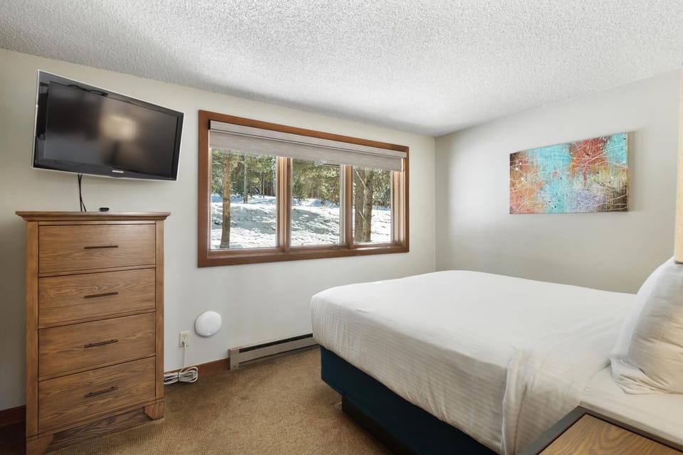 Bed, TV and multimedia