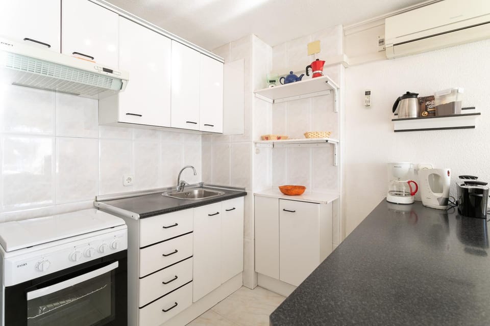 Kitchen or kitchenette, Living room