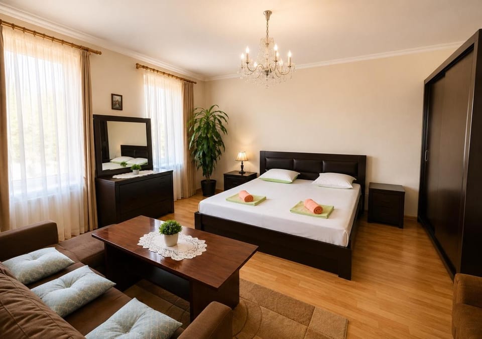 Bed, TV and multimedia, Living room, Photo of the whole room, Seating area, Bedroom, towels