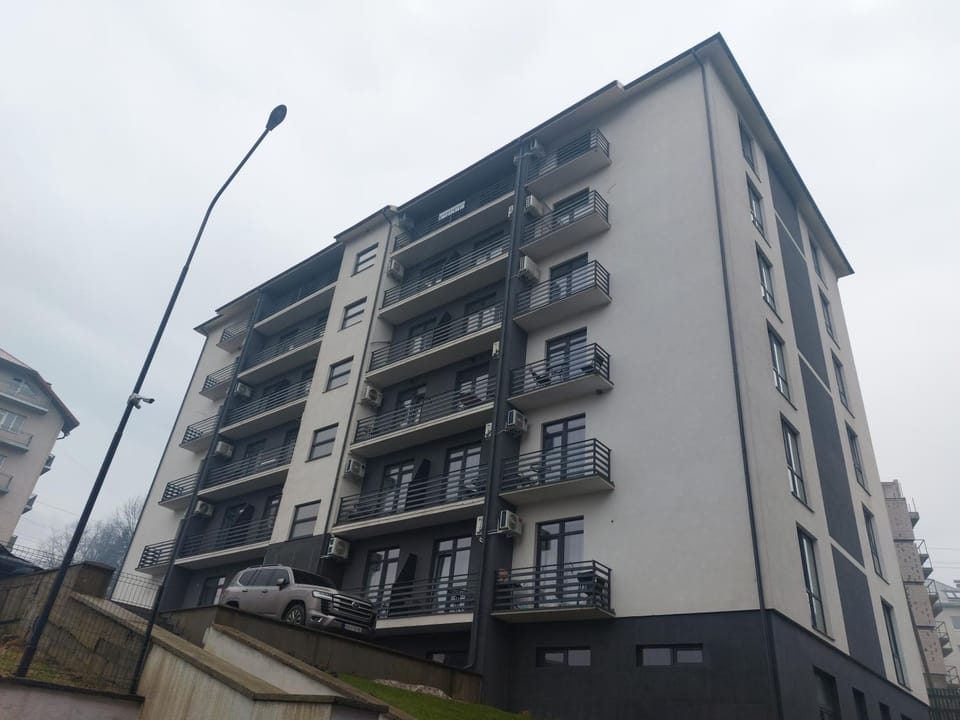 Property building, Day
