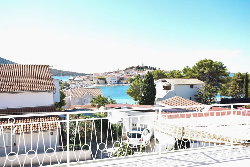 View (from property/room), City view, Sea view