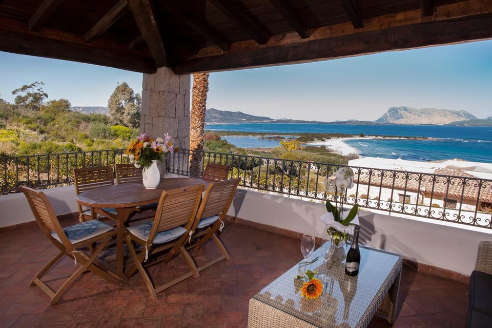 Villa Isuledda Lux Villa in Sardinia