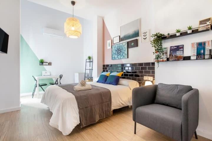 VG Cool Loft AutoCheck CENTER HISTORIC Bed and Breakfast in Valencia