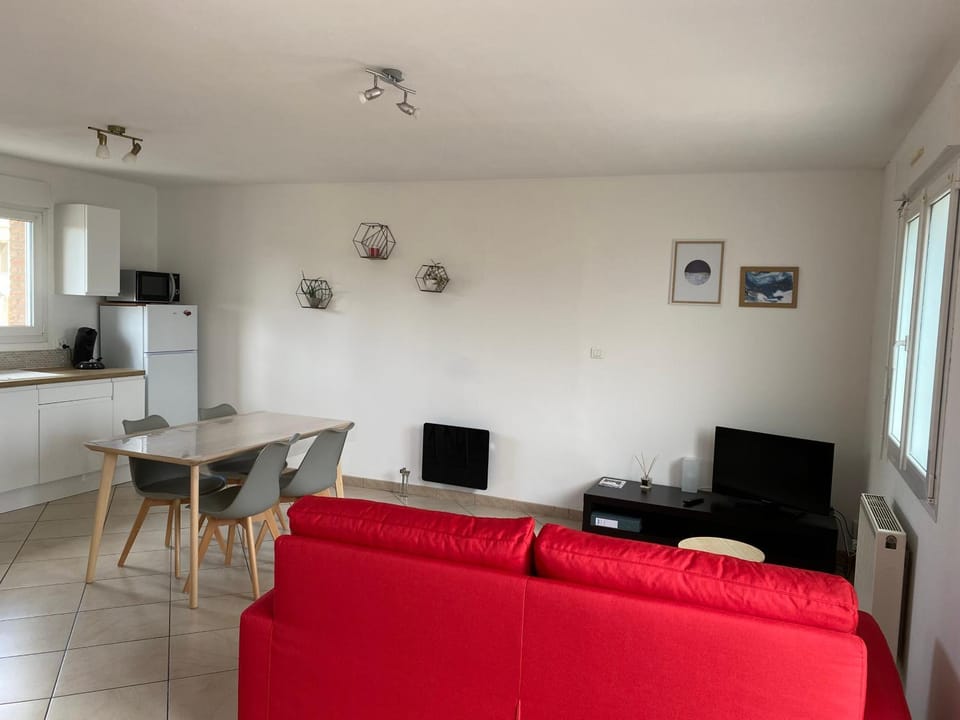 Living room, Dining area