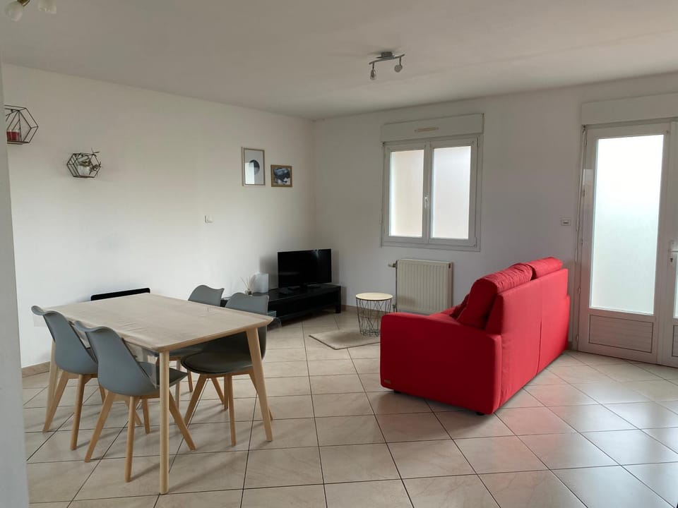 Living room, Dining area