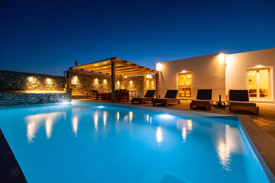 Night, Seating area, Swimming pool, sunbed