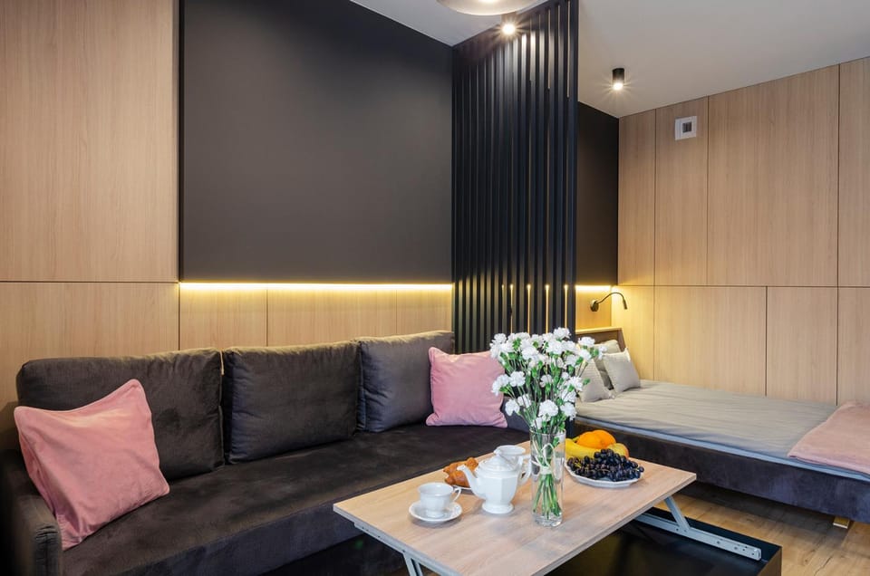 Bed, Living room
