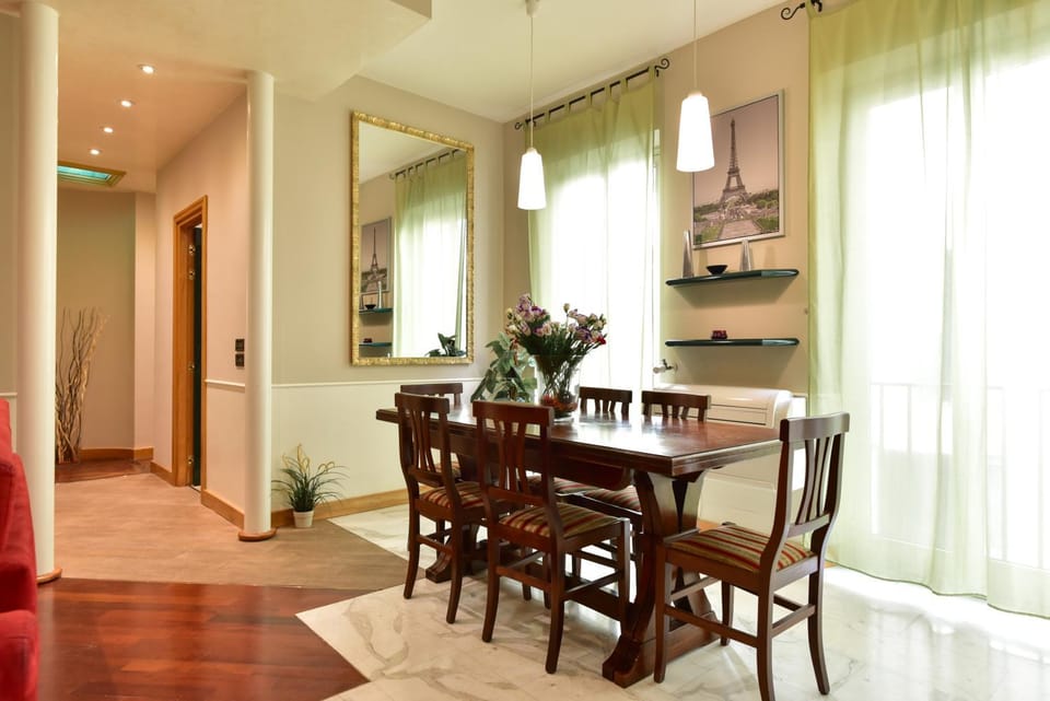 Elegant & Cozy Apartment in the heart of Rome Apartment in Rome