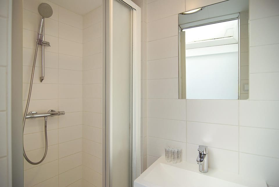 Cosy apartment right in the city center with AIRCO! Bed and Breakfast in Amsterdam