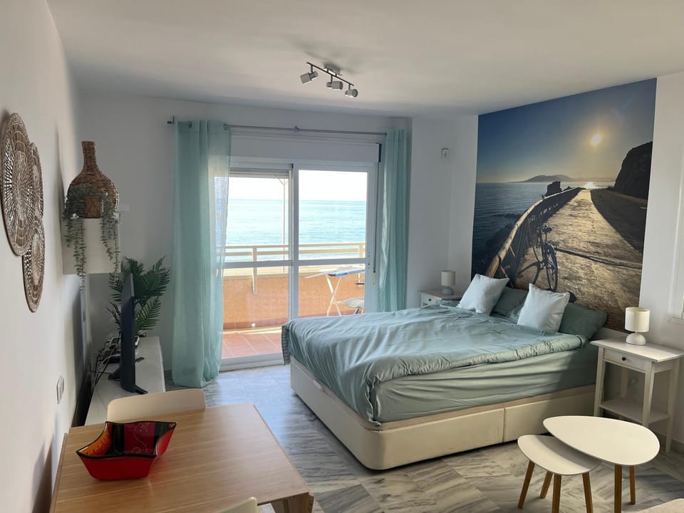 Living room, Bedroom