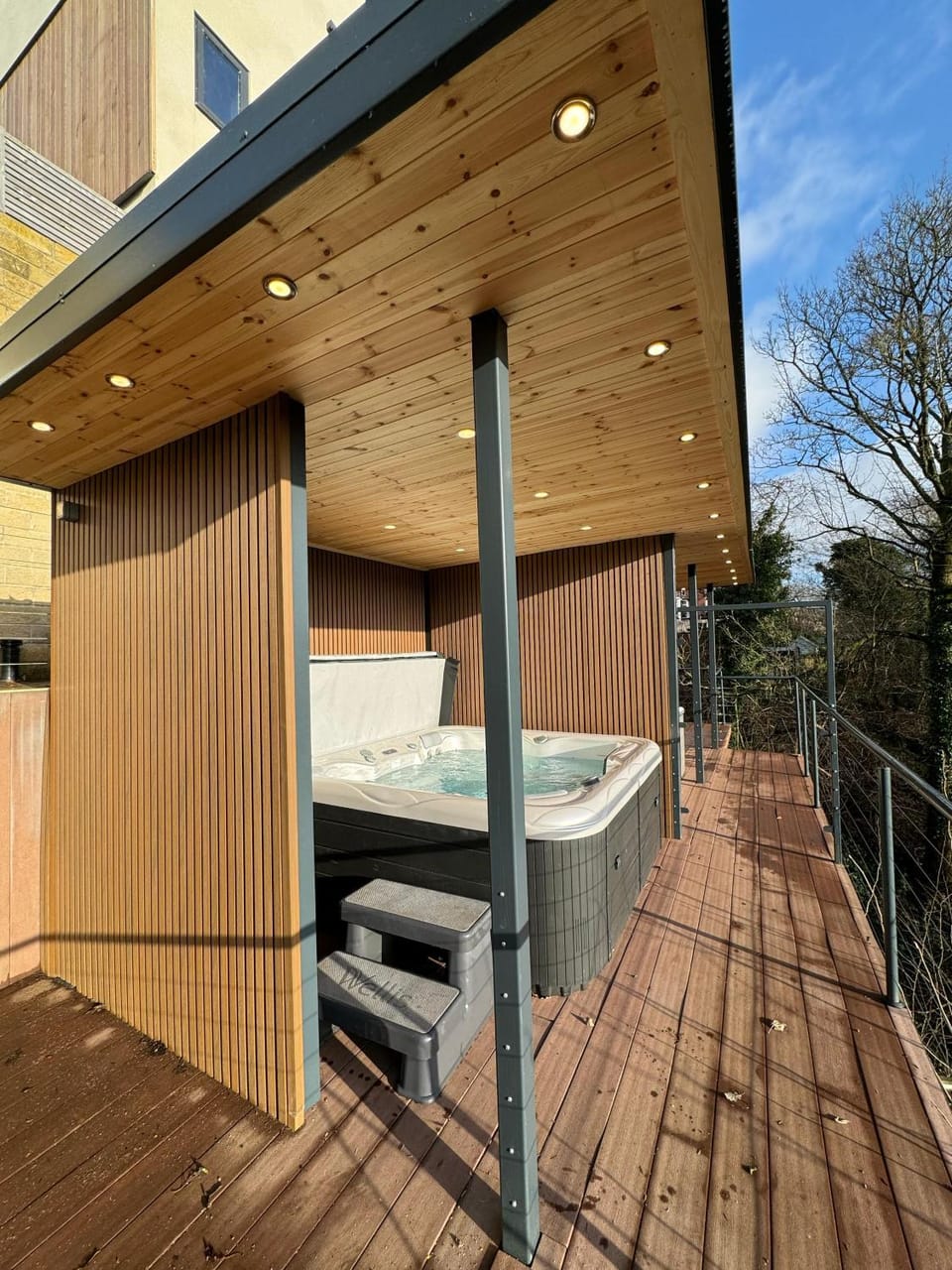 Woodroyd Spa Suites Apartment in Calderdale