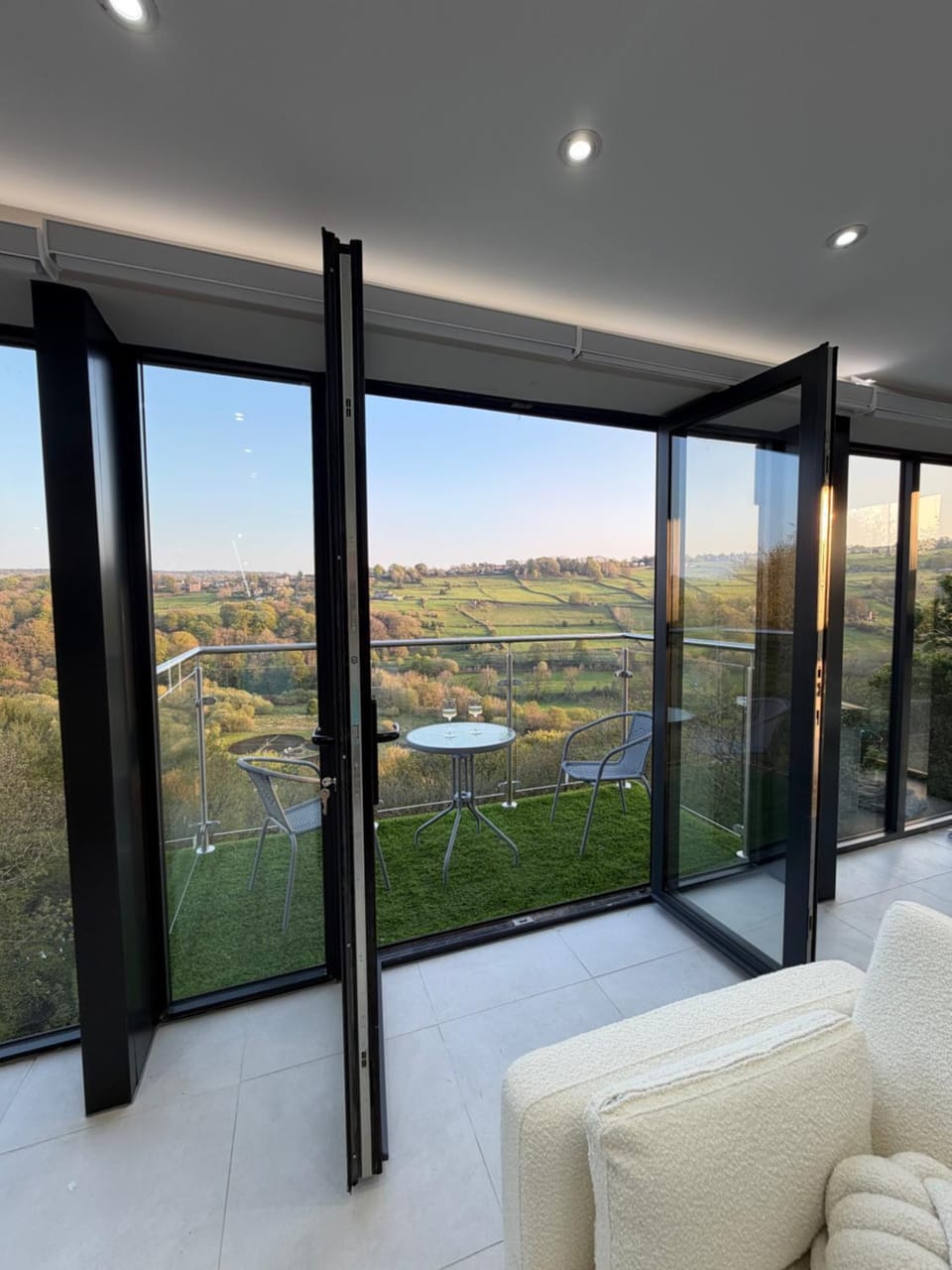 Woodroyd Spa Suites Apartment in Calderdale
