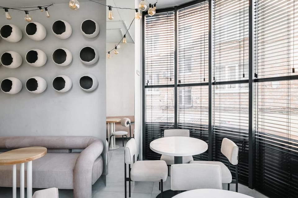 Restaurant/places to eat, Lobby or reception, Seating area