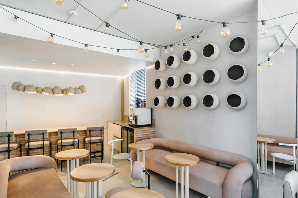 Restaurant/places to eat, Lobby or reception, Seating area