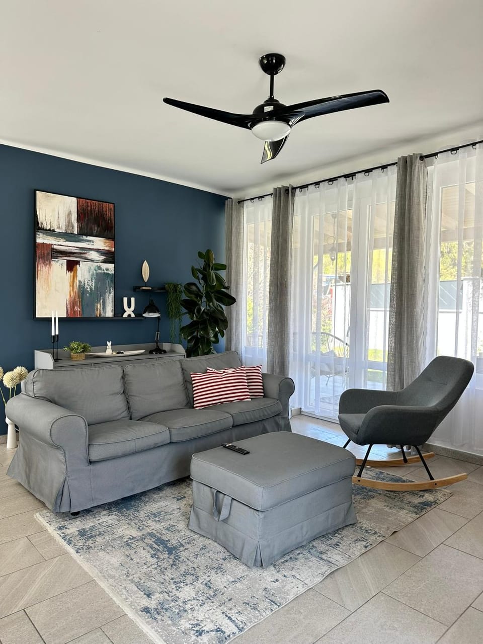 Living room, Seating area