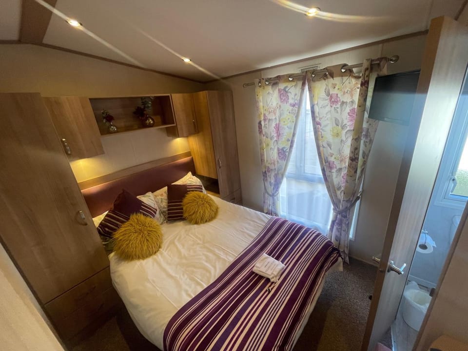 TV and multimedia, Bedroom