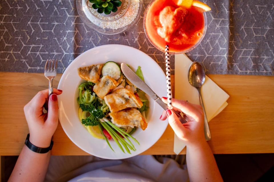 Restaurant/places to eat, Food, Breakfast, Lunch, Dinner, Drinks