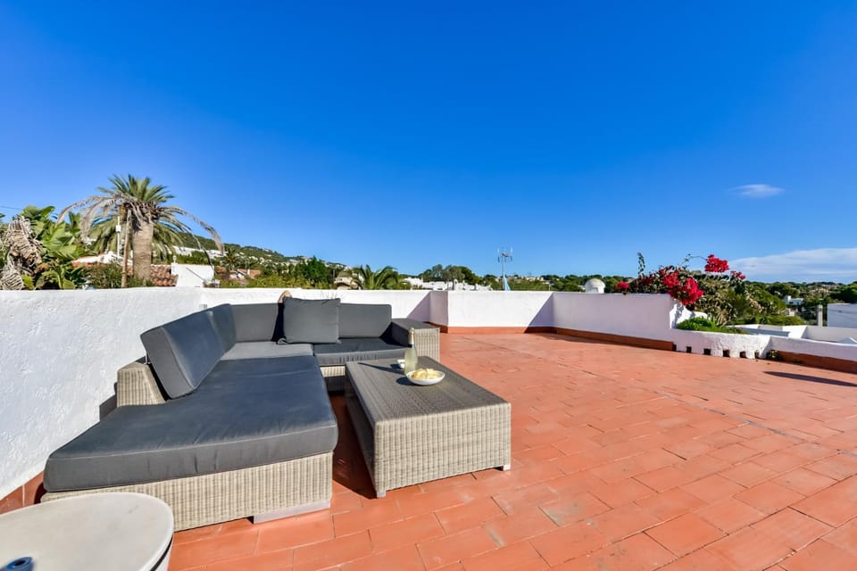 Balcony/Terrace, sunbed