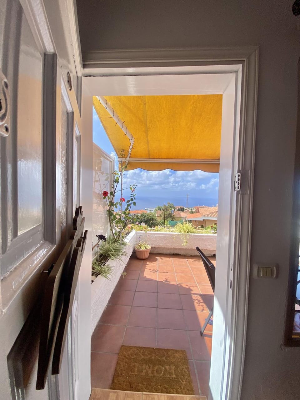 Facade/entrance, Balcony/Terrace, Sea view