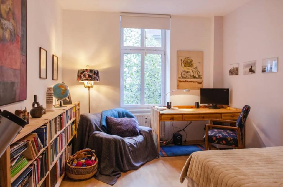 Gemütliche Wohnung mit Balkon - Südplatz nur 2 Minuten entfernt Apartment in Leipzig