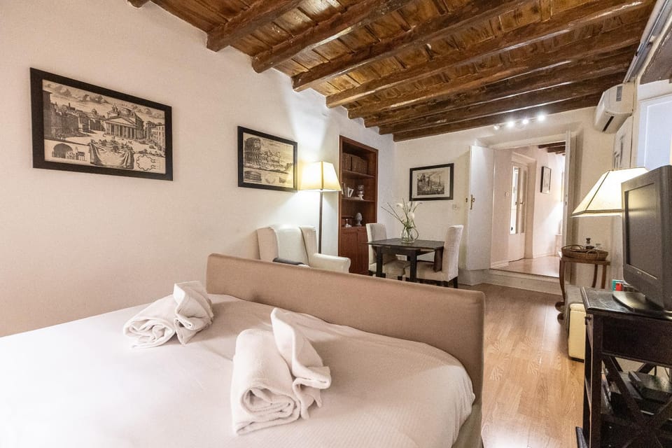 Bed, Living room