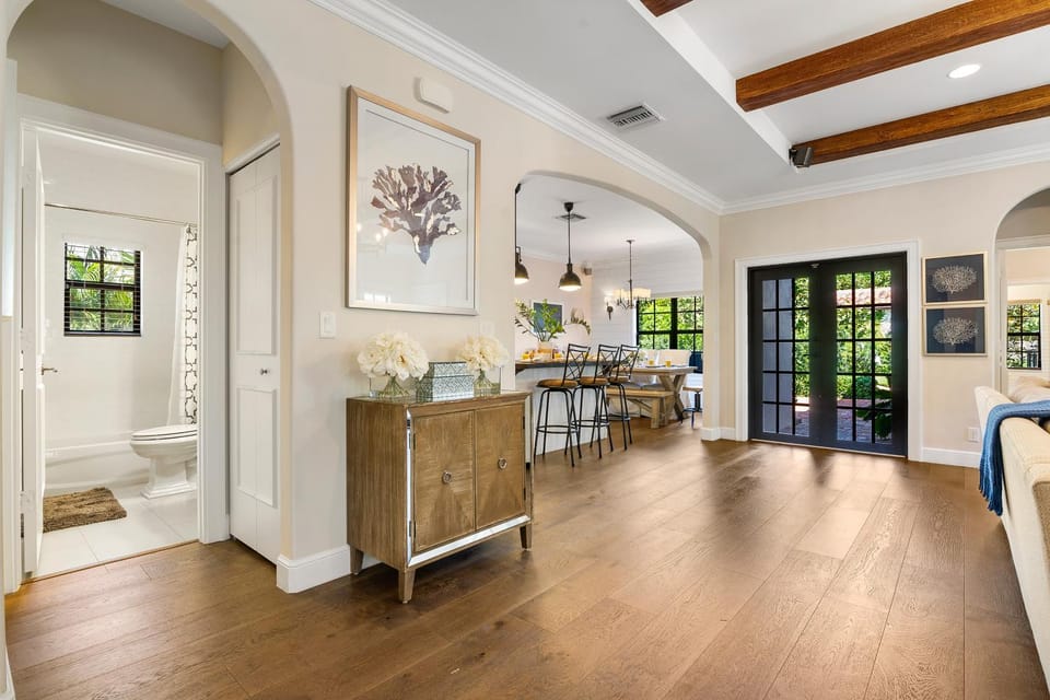 Private Compound Near Beach w Casita House in West Palm Beach