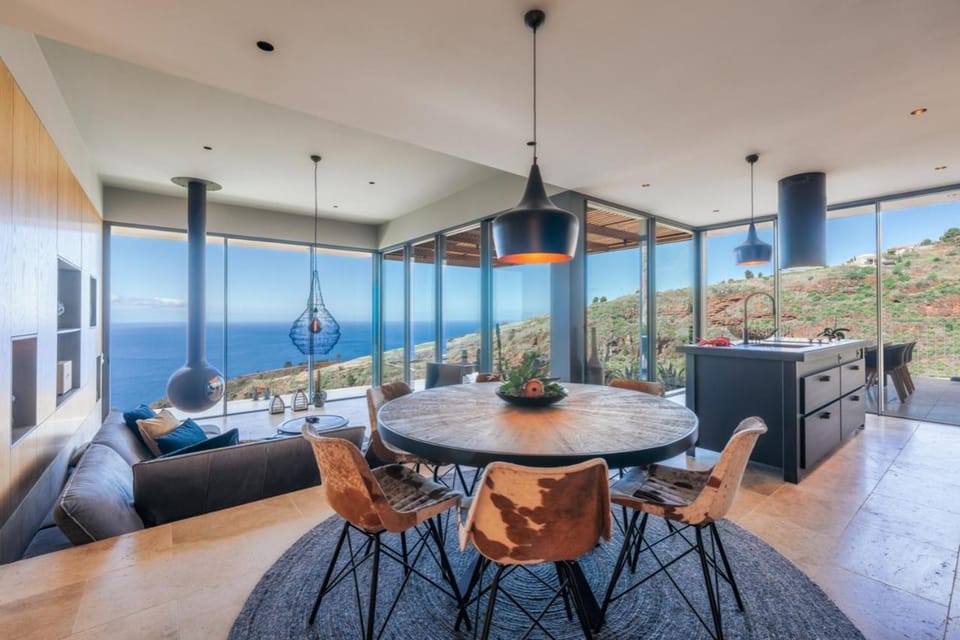 Living room, Sea view