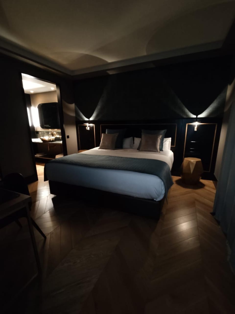 Shower, Bed, Bathroom, TV and multimedia, Coffee/tea facilities, Bedroom, Breakfast, bidet, heating, internet, locker, oven, safe, towels, air conditioner
